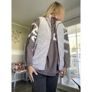 Thread & Supply Women's Size Small Vest jacket Sherpa Winter Beige